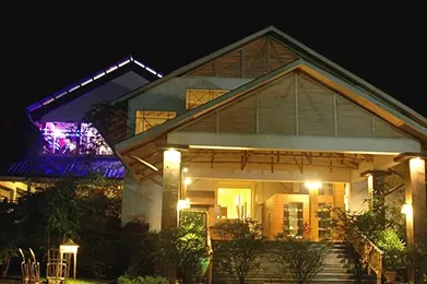 Iora Hotel